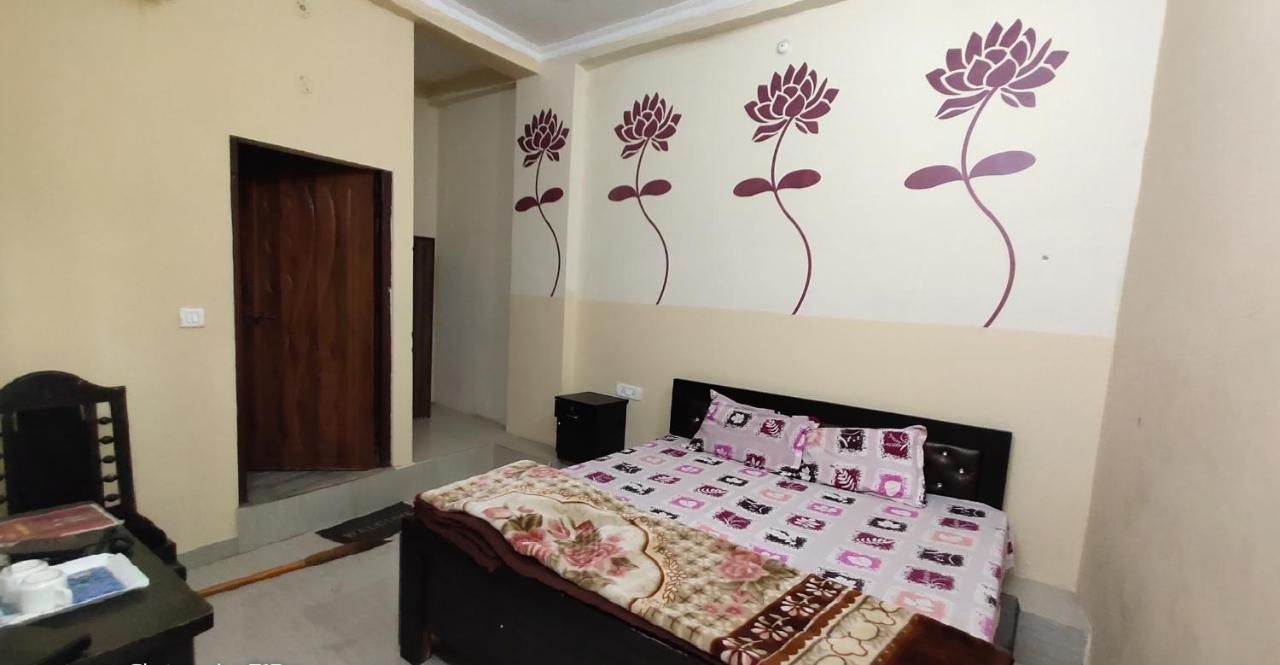 Hotel International&Restaurant Amethi Esterno foto