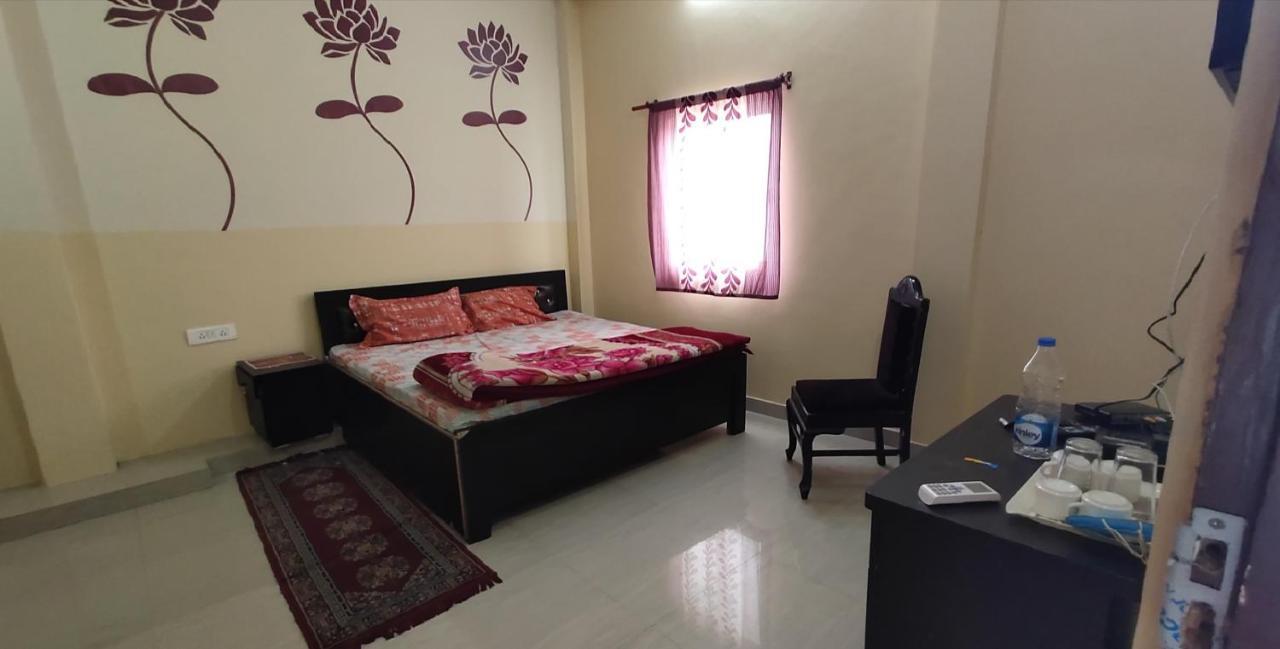 Hotel International&Restaurant Amethi Esterno foto