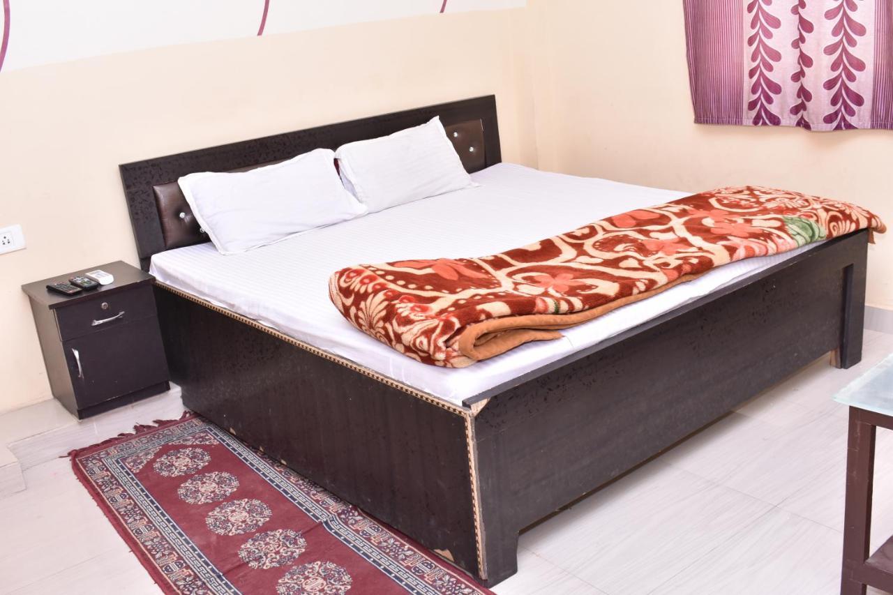 Hotel International&Restaurant Amethi Esterno foto